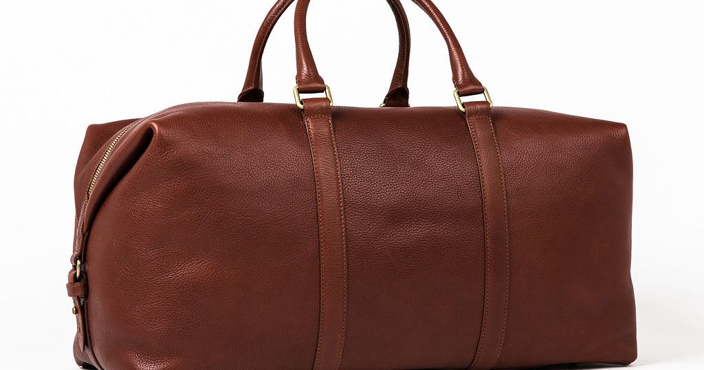 Vegetable-Tanned Full-Grain Leather Weekender from Linjer