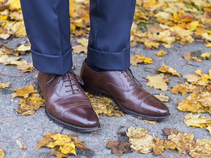 Dark blue Vaatturiliike Sauma made-to-order suit and dark brown Alfred Sargent Oxfords in the 109 last.​​