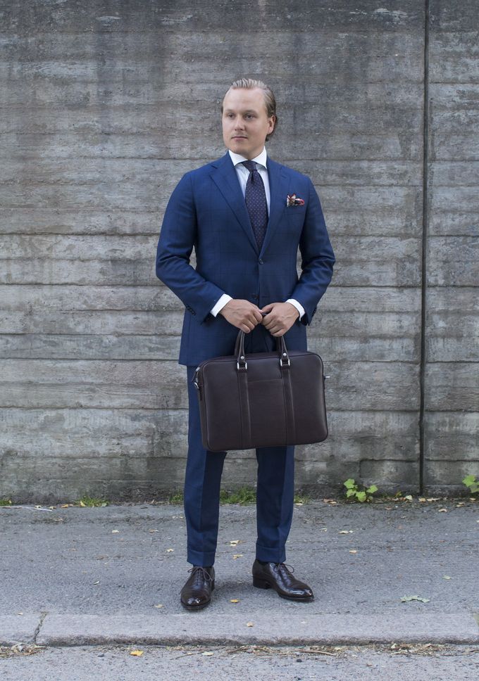 Formal Business Dress for Men - How to Look Professional?