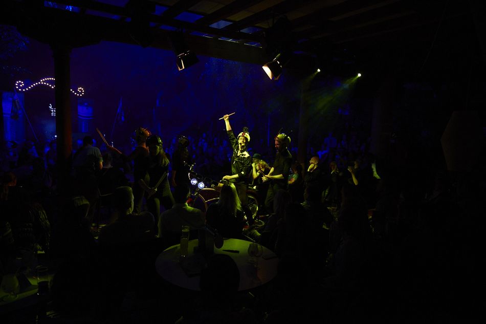 entertainment show