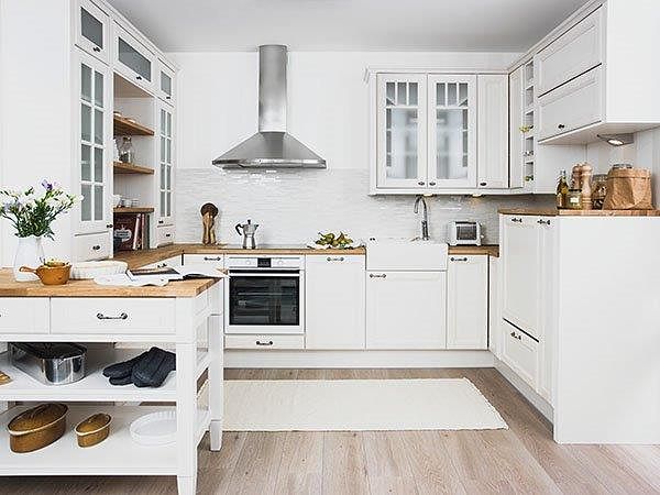 Hos Puustelli Kök hittar du allt från moderna till lantliga kök.