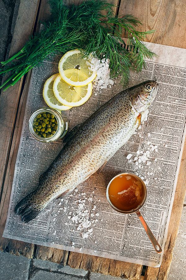 Citron, kapris och en hel del smör gör denna fisk oemotståndlig. Även för bloggerskan på Bara en kaka till som normalt inte äter fisk.