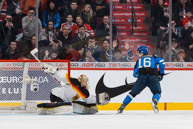 Mikko Rantanen ei onnistunut rangaistuslaukauksessaan.