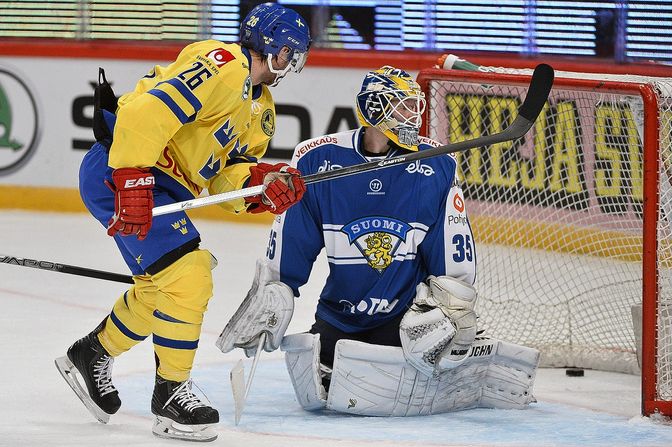 Suomen maalivahti Atte Engren keräsi 20 torjuntaa.