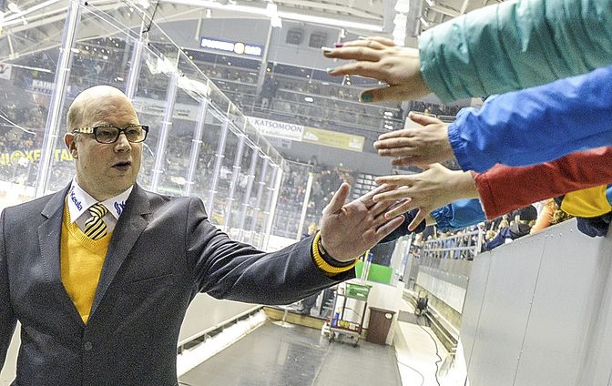 Risto Dufvalla on mahdollisuus johdattaa Lukko runkosarjan kakkoseksi.
