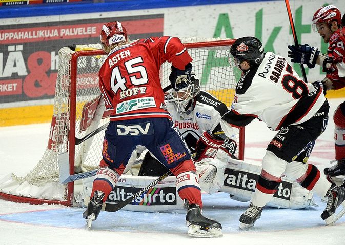 Juuso Riksman oli Ässissä huippumaalivahti jo kaudella 2005-06. Kuva: Mikko Stig.