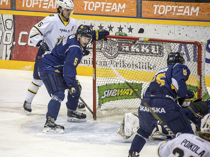 Lukko ja Blues kohtasivat nuorten liigaottelussa.