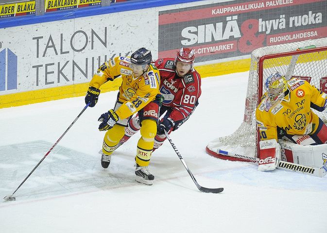 Liigan pakkien maalipörssiä johtavan Janne Niskalan hyvät otteet Lukossa on pantu merkille.