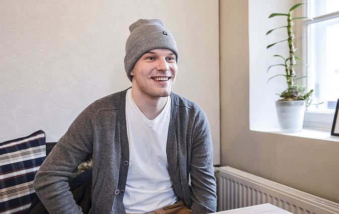 Johannes Selinille jäi Puolasta muistoksi ainakin välttävä kielitaito. Perussanasto oli pakko opetella, jos halusi edes tervehtiä joukkueen johtohenkilöitä. – Manageri, valmentaja, huoltaja...kukaan ei osannut edes yhtä sanaa englantia, Selin hymähtää.