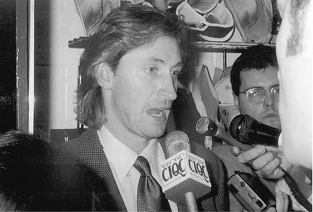 Wayne Gretzky.