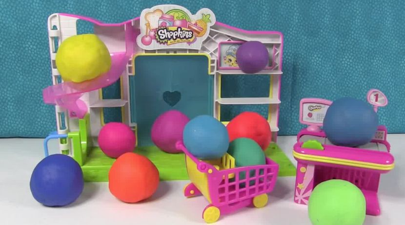 Play-Doh surprise eggs - very weird, very weird indeed!​