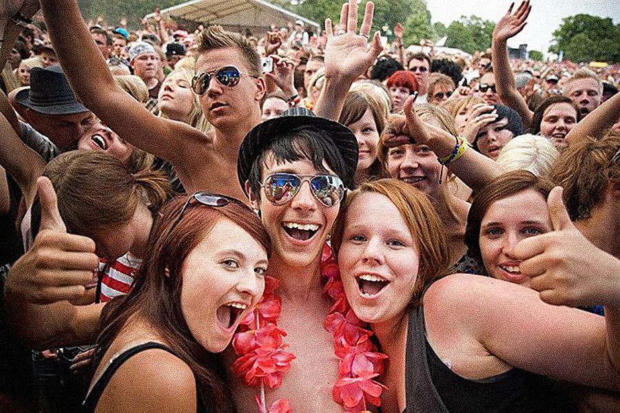 Keikalta saattaisi löytyä, vinkkaa Hande. OIKEIDEN bändien keikoilta! Kuva: Riikka Kurki / Ruisrock 2010