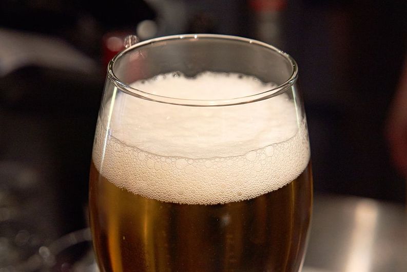 Onko olut hyvä vai huono palautusjuoma? Siitä kiistellään nyt.​ Jyki Lyytikkä / Yle​
