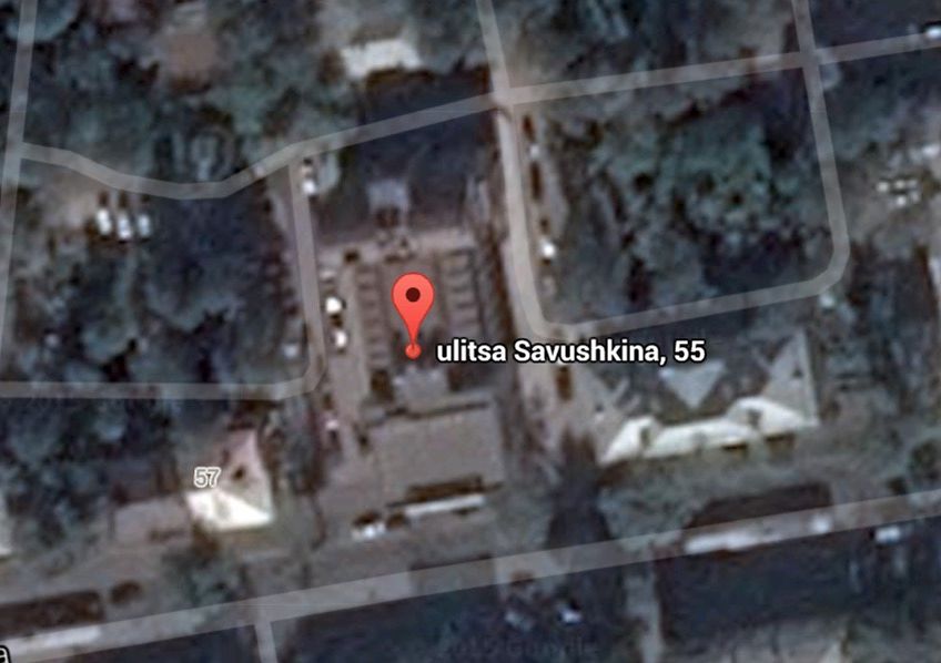 Satelliittikuva Google Mapsista paljastaa, että trollitehdas on suurehko toimistorakennus.