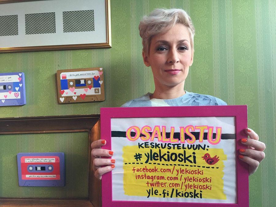 Miksi kutsumme naisia etunimillä ja miehiä sukunimillä, kysyy Rakel Liekki kolumnissaan. Osallistu keskusteluun Twitterissä tunnisteella #ylekioski.