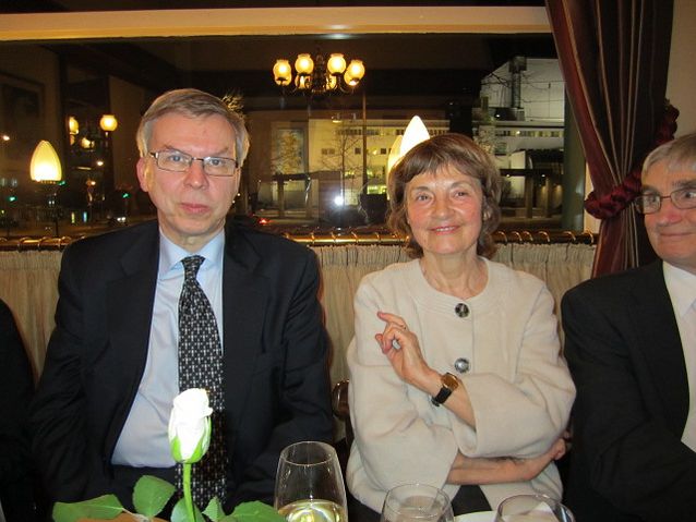 The 125th anniversary of the Modern Language Society in the Lyon restaurant in spring 2012. The president of the Society Juhani Härmä (left), professor Christiane Marchello-Nizia from France (centre) and Juhani Härmä’s predecessor Emeritus professor Olli Välikangas (right).​
