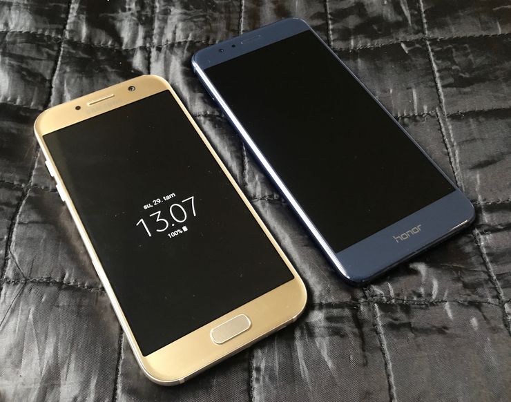 Galaxy A5:n Always On -näyttö on kätevä.