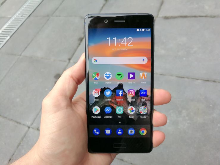 Nokia 8:n näyttö on erinomainen.