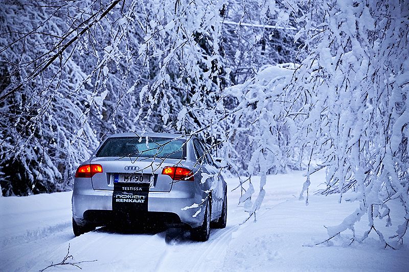 Testissä Nokian Renkaat, HAKKAPELIITTA 8