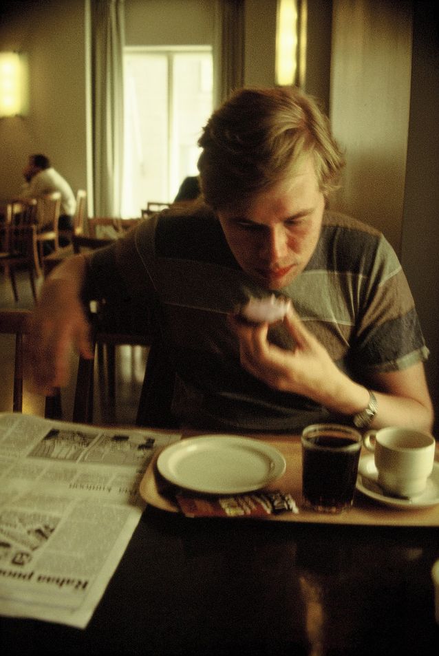 Mikko Laakso in the University main buildning's café, summer 1985. Photo: Timo Salonen.​