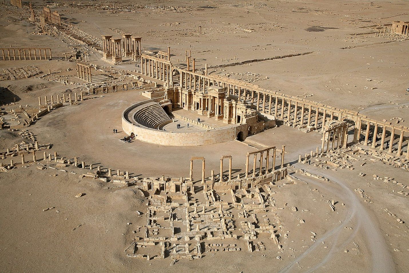 Palmyra on tai ainakin oli kulttuurihistoriallisesti mittaamattoman arvokas kokonaisuus.