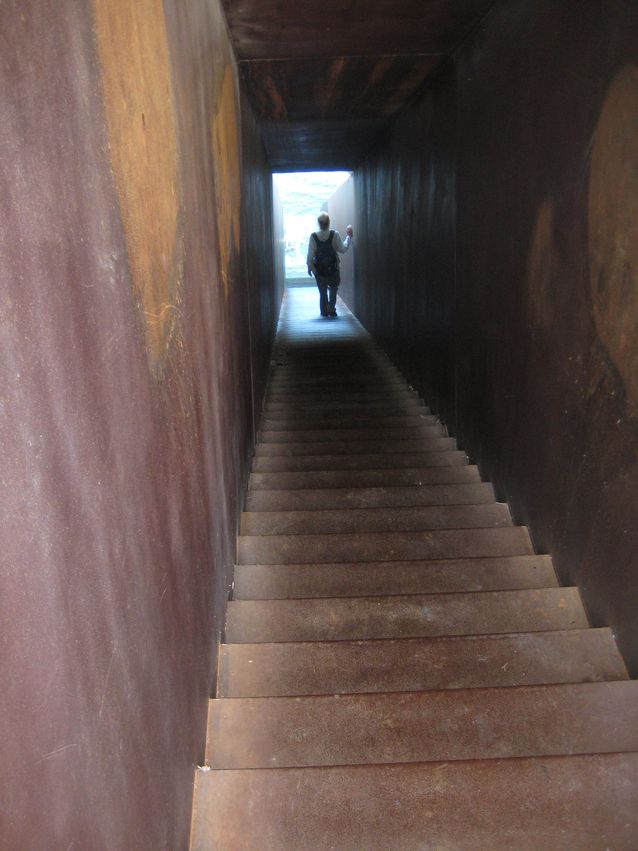 The Benjamin memorial again: walking down to enlightenment? Photo: Maire Chesterman.​