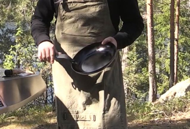 Hiiliteräspannu