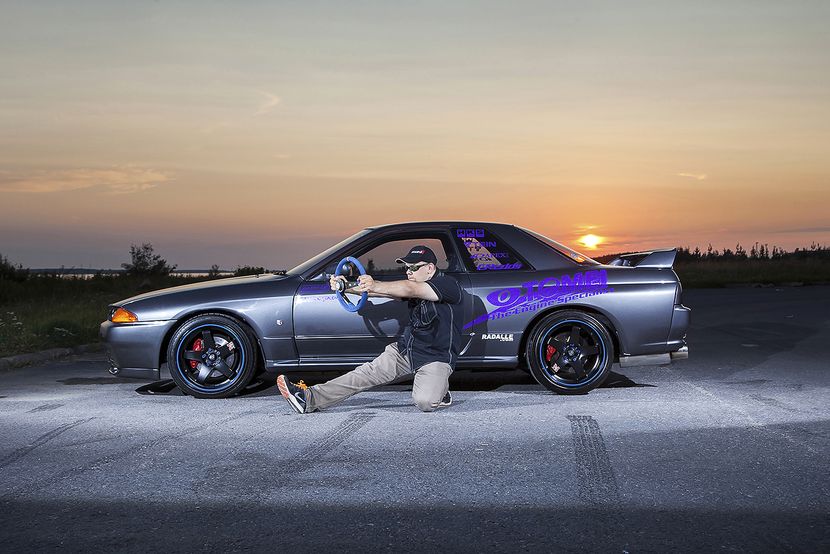 Here you can see a GT-R owner in his natural position - right foot floored.​