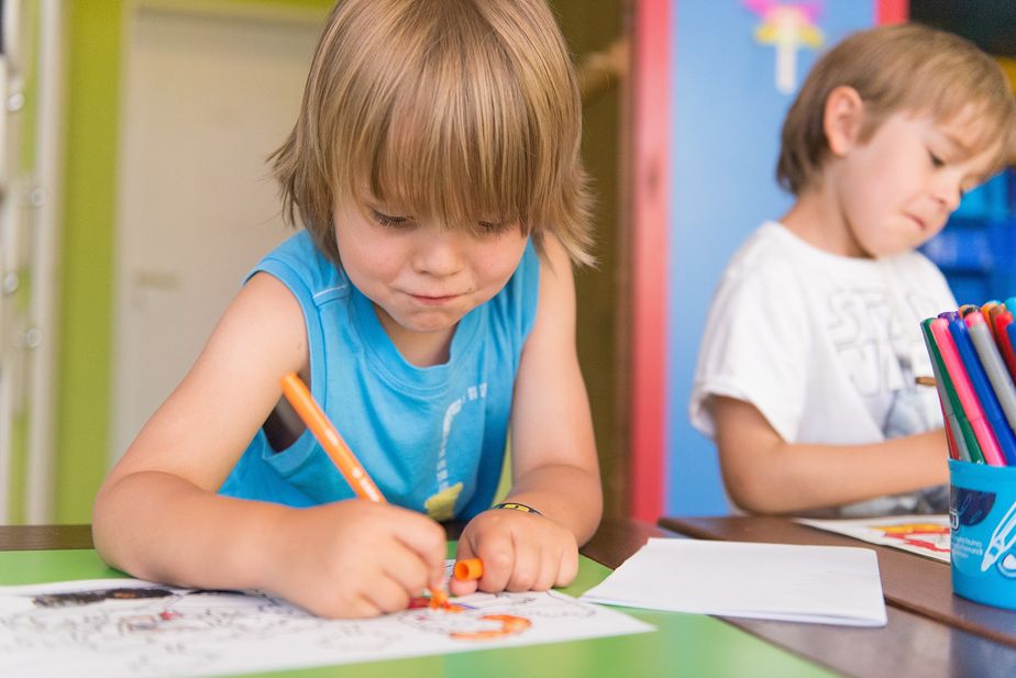 Occuper ses enfants en vacances © Robert LAND