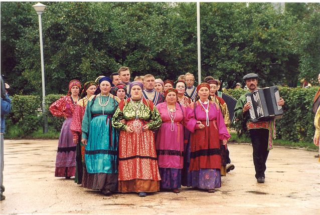 Izhma Komi singers in 2004.​
