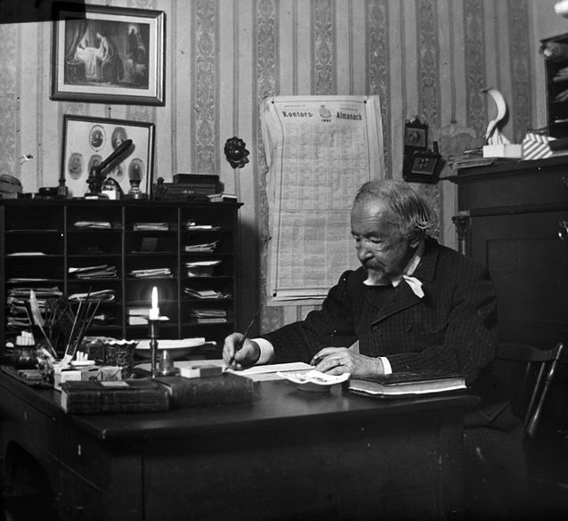 Zacharias Topelius at his desk. Credit: The Society of Swedish Literature in Finland.​