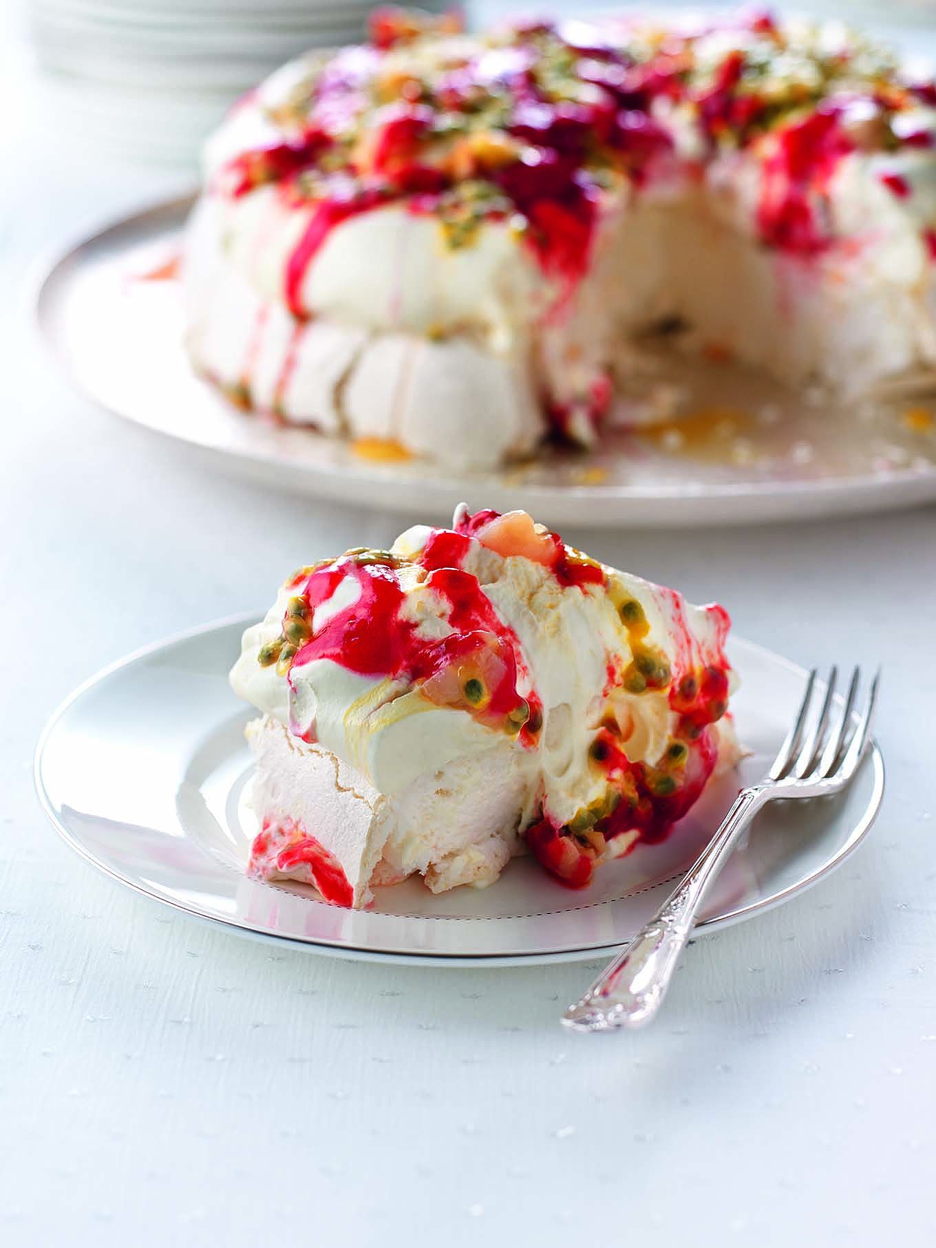 The 5 Best Pavlova Recipes Ever - The Happy Foodie