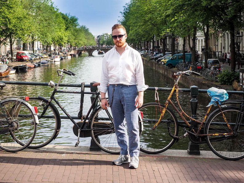 Lomaryhti - check. Ryppyiset vaatteet - check. Lenkkarit - check. Amsterdam - check.