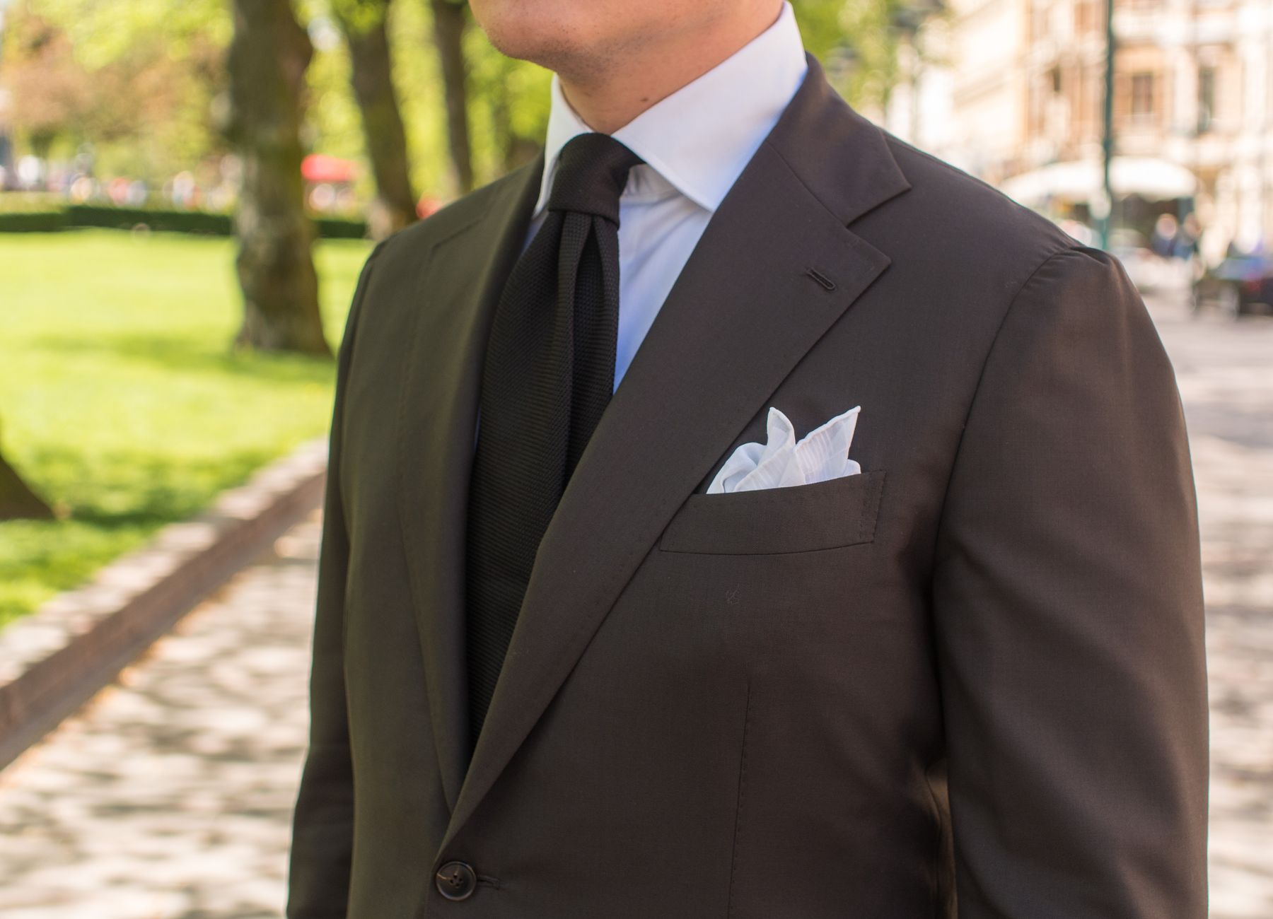 Wearing a Black Tie with a Brown Summer Suit