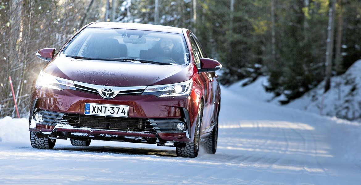 Toyota corolla 7 htr17b4alb s1170x600 q80 noupscale