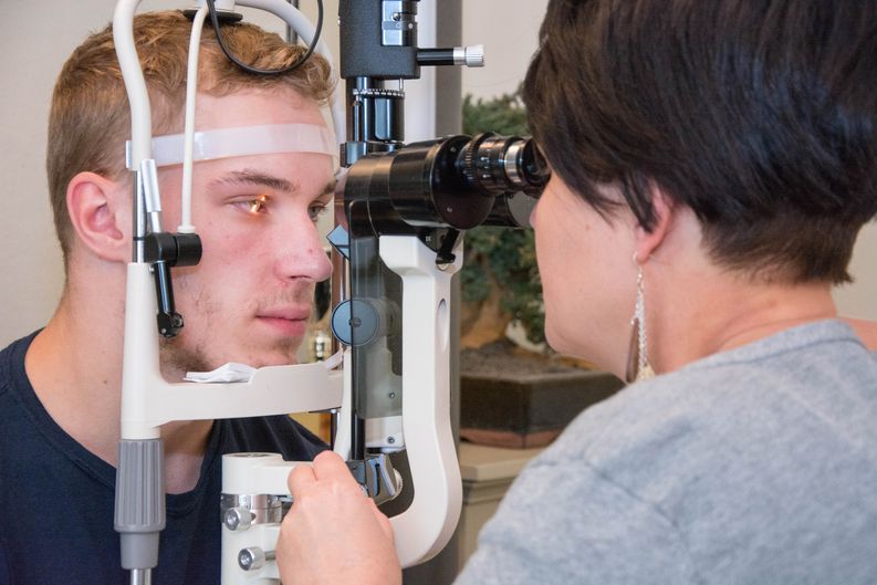 Aleksi Saarela, Silmäoptikot Palmu