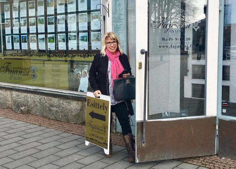 Oili Kuusinen, Fajanssi