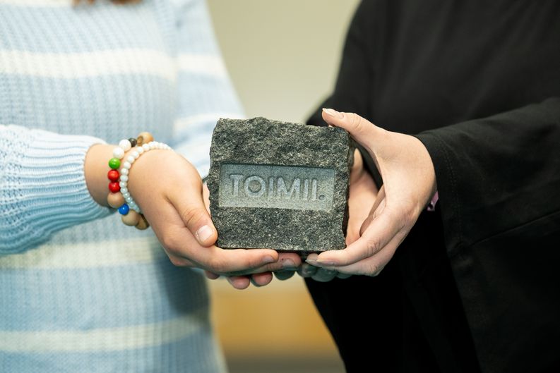 Rauman Energian Toimii.-kivi