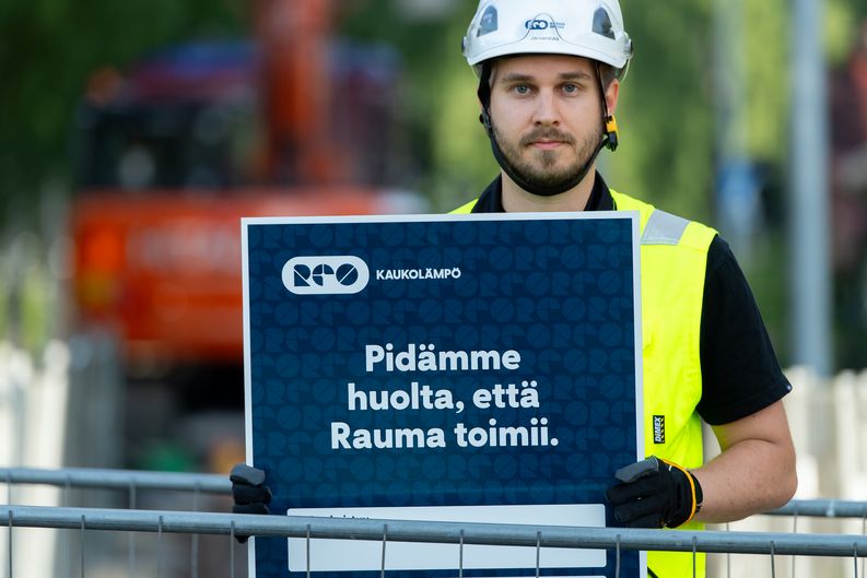 Rauman Energian Eetu Järvenpää kaukolämmön työmaalla