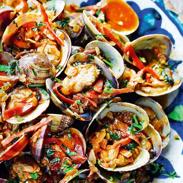 Clams with Sherry and Serrano Ham - The Happy Foodie