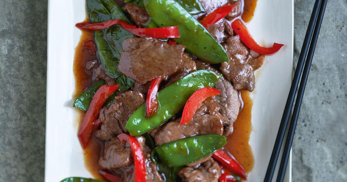 Stir-fried Pepper Beef with Mangetout - The Happy Foodie