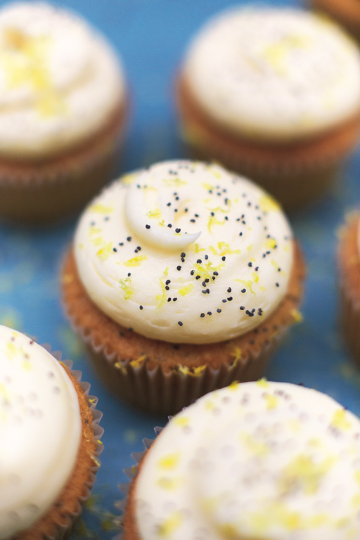 Featured image of post Steps to Prepare Lemon Poppy Seed Cupcakes