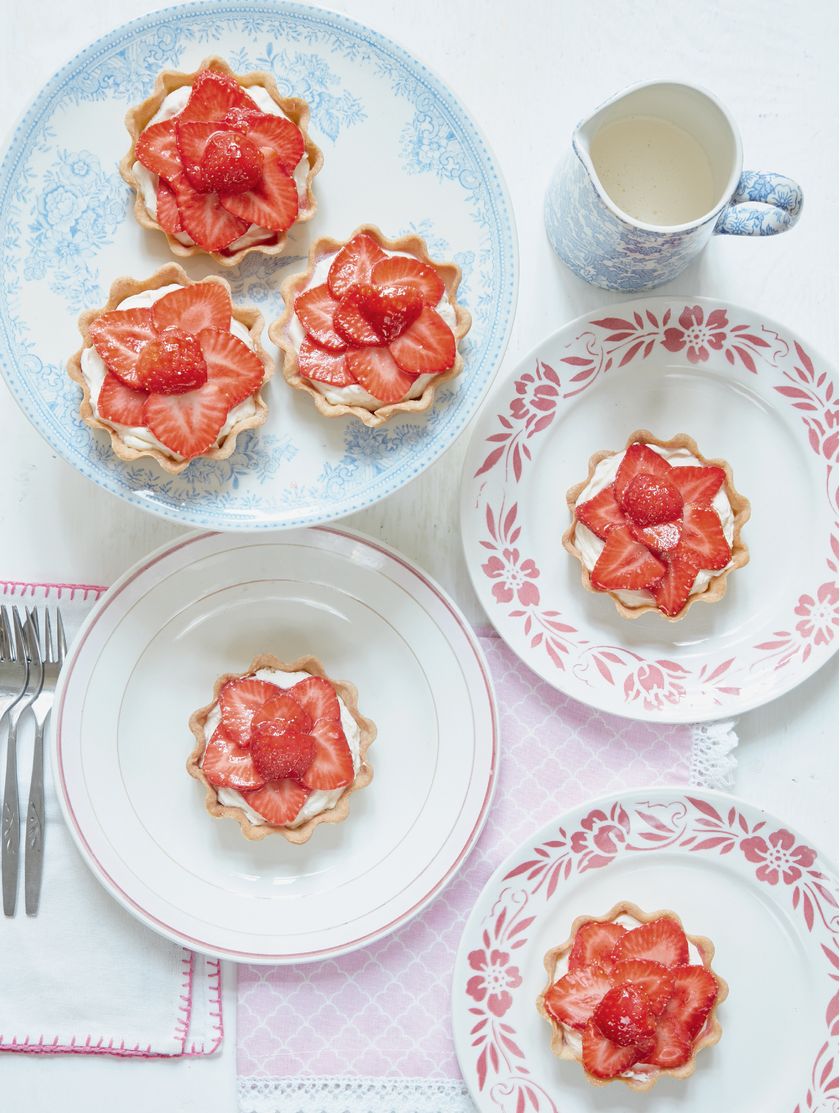 Best Summer Strawberry Cakes & Bake Recipes | Mary Berry ...