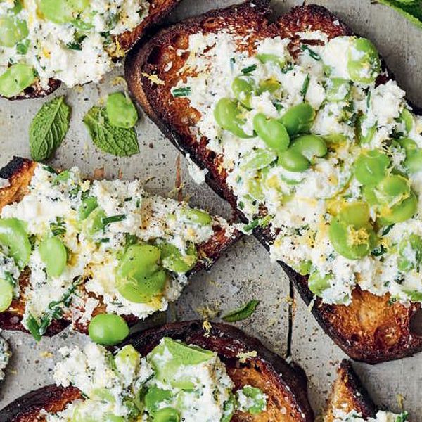 Broad Bean and Ricotta Bruschetta | Vegetarian Summer Recipe