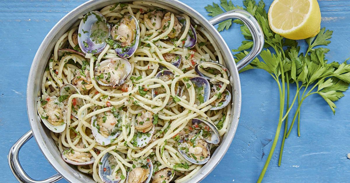 Mary Berry Seafood Spaghetti Alle Vongole Recipe | Quick Cooking