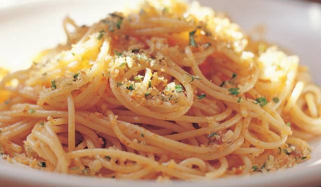 Spaghettini With Anchovies Parsley And Crisp Breadcrumbs The Happy Foodie