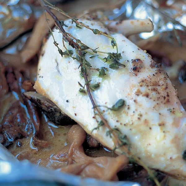 Jamie Oliver S Baked Chicken With Mushrooms White Wine And Thyme Recipe