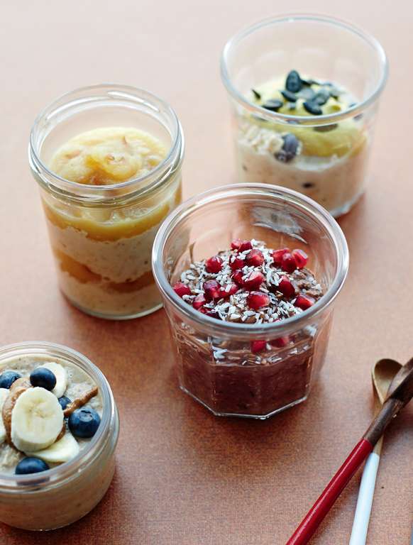 Chocolate Overnight Oats with Crushed Raspberries and Coconut - The ...