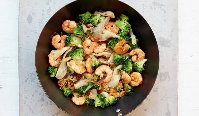 Mary Berry King Prawn And Broccoli Stir Fry Bbc 2 Quick Cooking