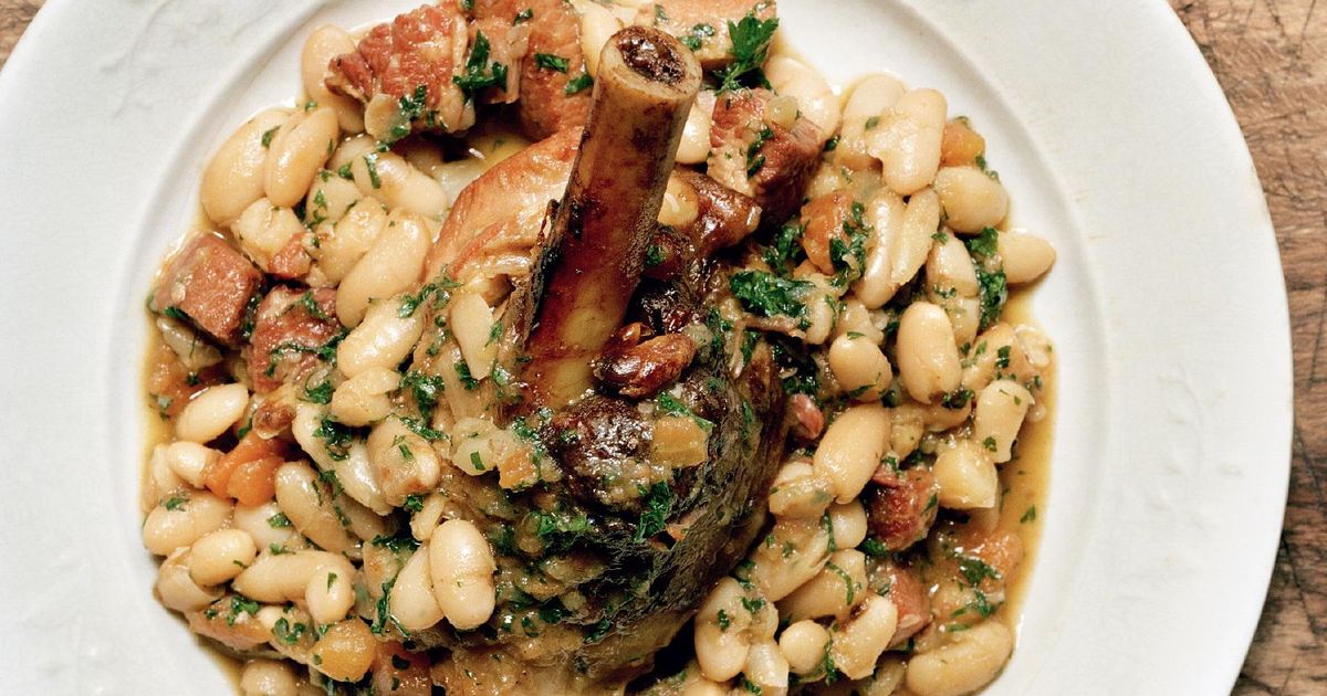 Braised Lamb Shanks With White Beans - The Happy Foodie